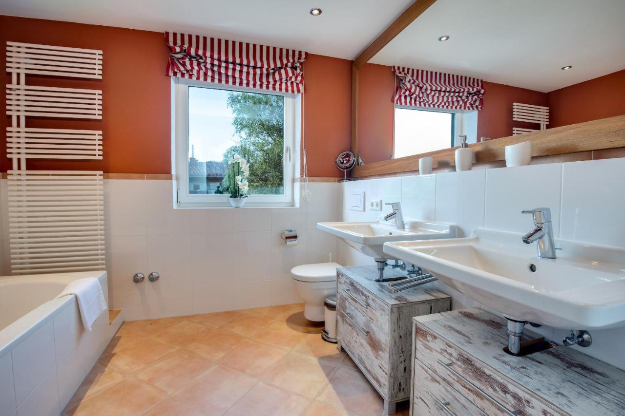 Ferienhaus Seehof Mit Sauna & Offenem Kamin シュリールゼー エクステリア 写真
